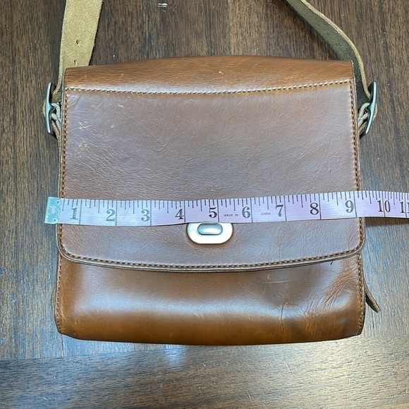 Leather square shoulder bag - Picture 9 of 11